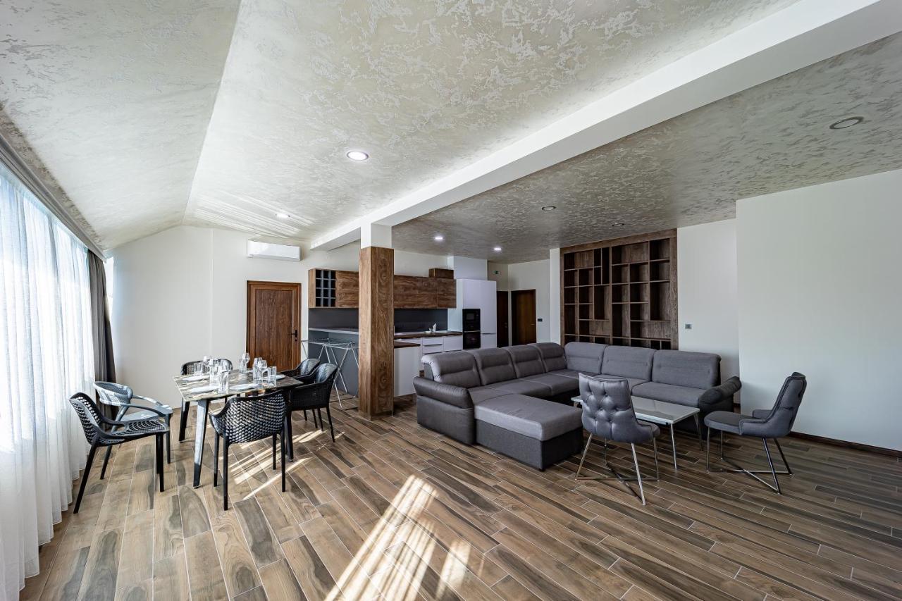 Villa Euphoria Ridovo エクステリア 写真