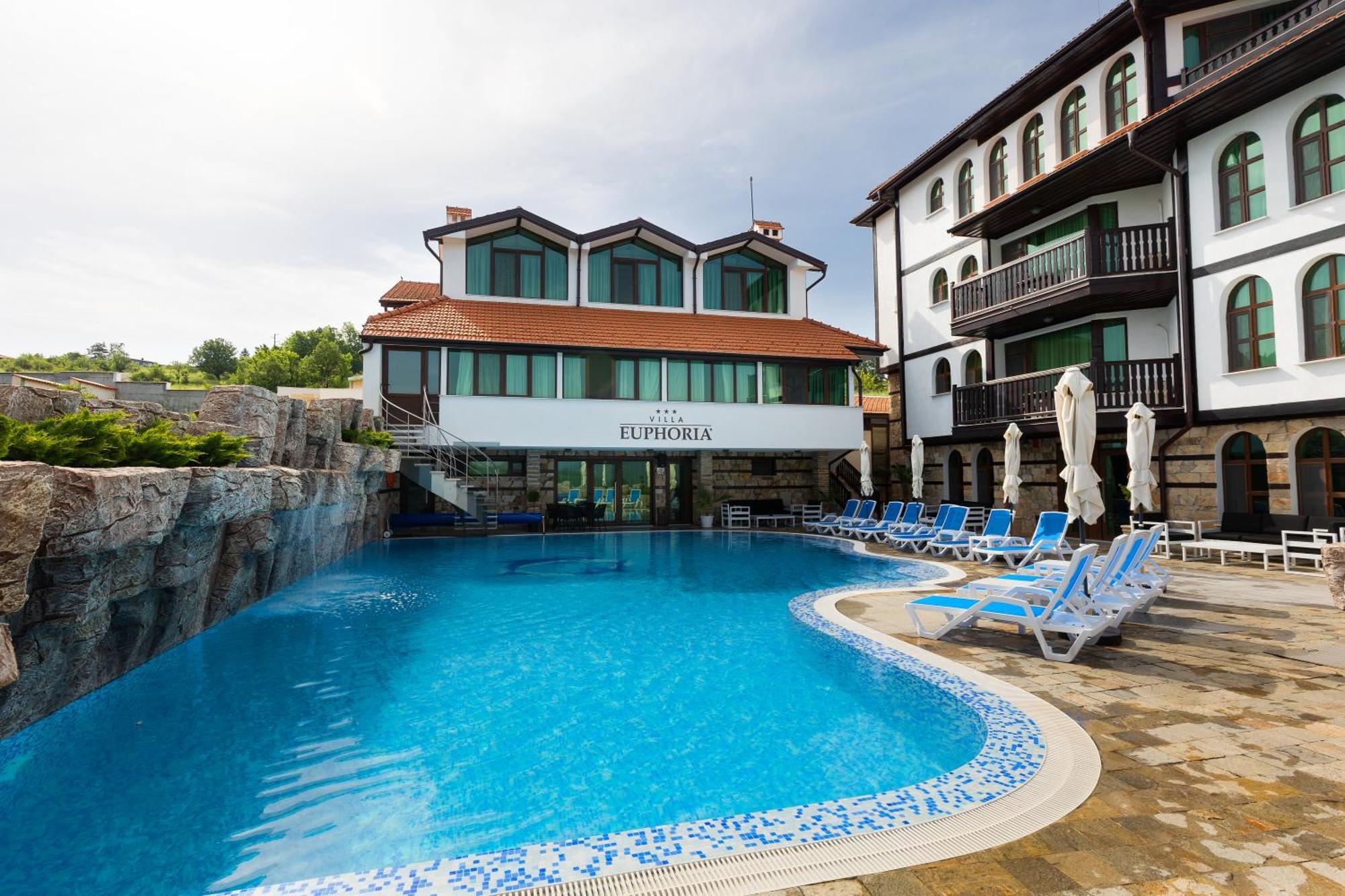 Villa Euphoria Ridovo エクステリア 写真